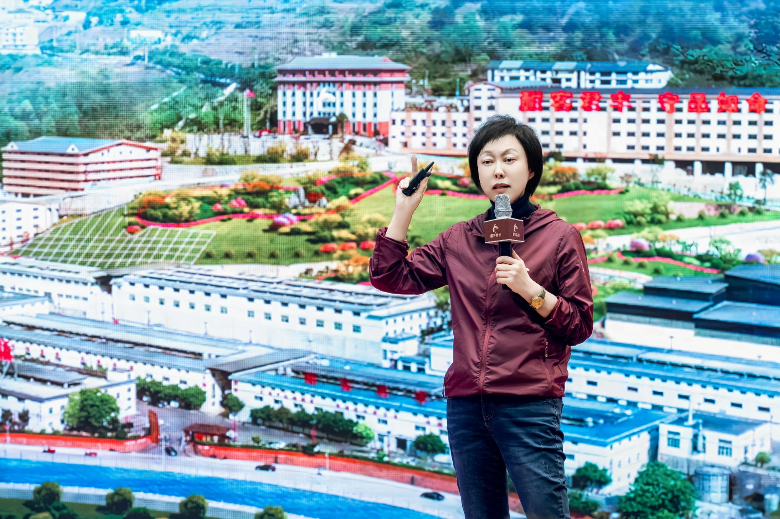 玄总演讲1.jpg