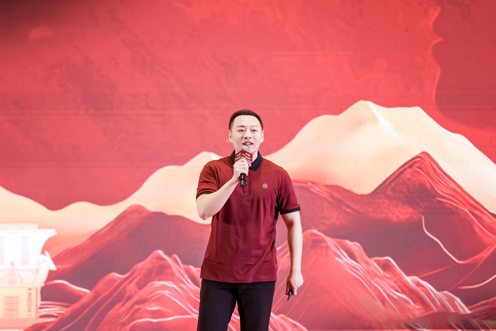 鲍楠.jpg