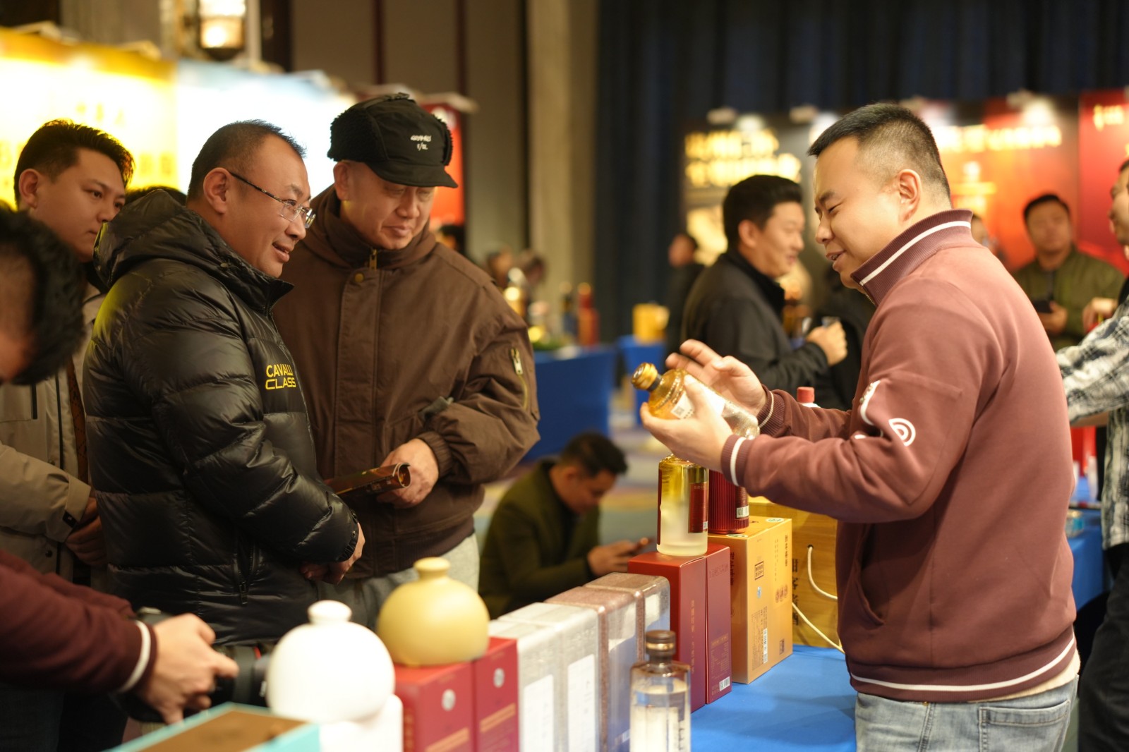 1767691263039088685.jpg 展位交流.jpg